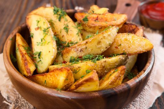 Potato Wedges with Chili and Dill